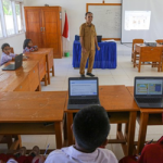 Panduan Penerimaan Sarana Digitalisasi Pembelajaran Laptop 4 Panduan Penerimaan Sarana Digitalisasi Pembelajaran Laptop