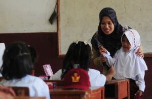 Syarat Guru dan Tenaga Kependidikan yang Dapat Diberi Honor Dana BOS